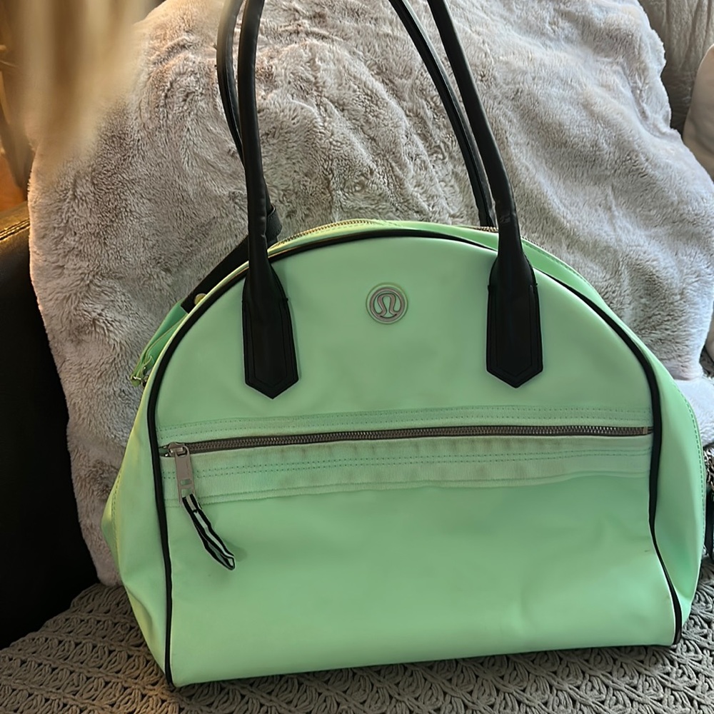 Lululemon gym/yoga travel bag